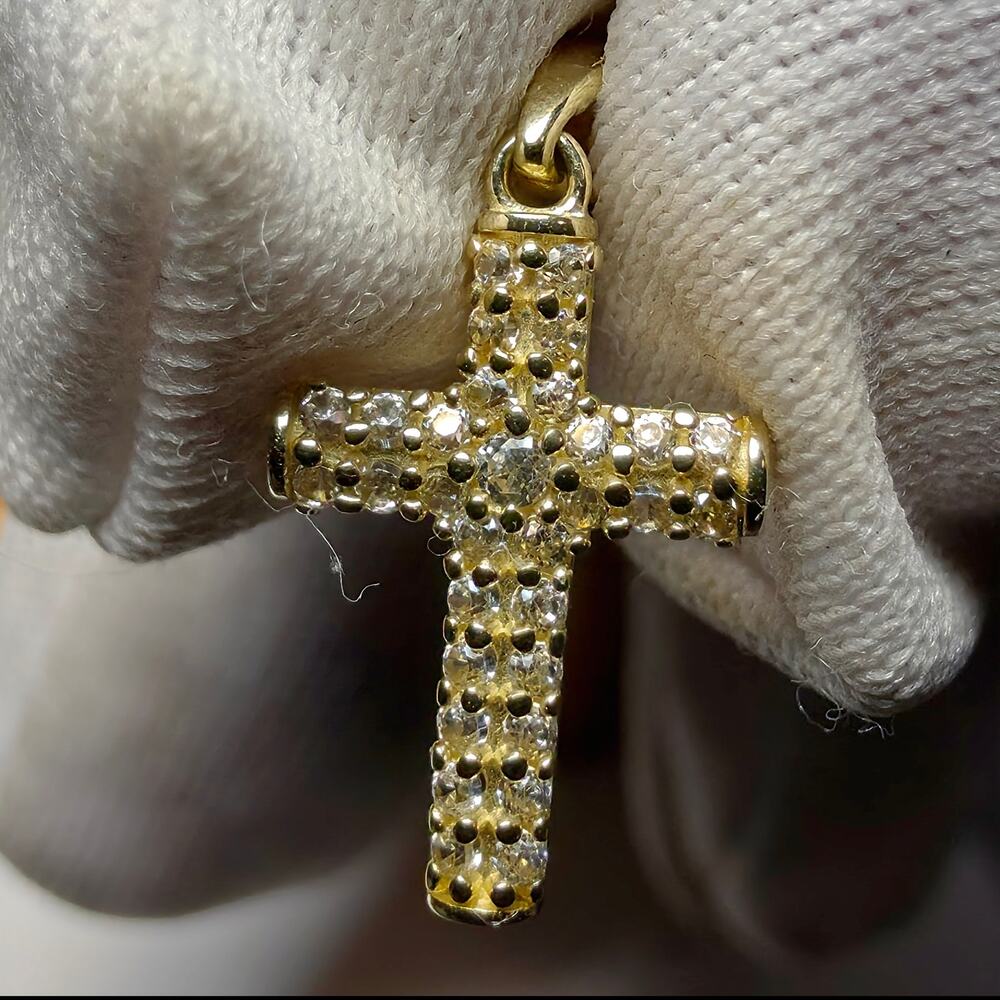 10K Yellow Gold Dainty Pavé Cross Pendant, Charm (0.40g)